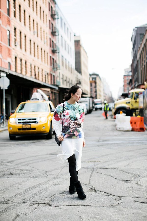 Street style của ph&aacute;i đẹp ch&acirc;u &Aacute; khi th&aacute;ng 4 về  3