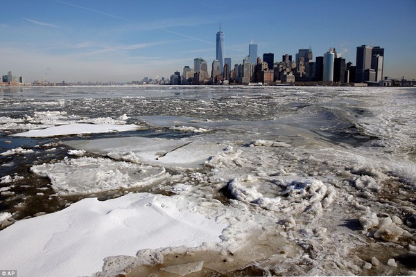 Chùm ảnh: Khung cảnh New York đóng băng như phim "Ngày tận thế" 5