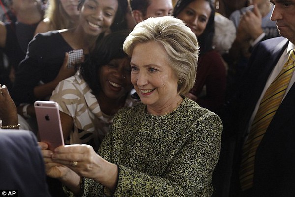 Hillary selfie