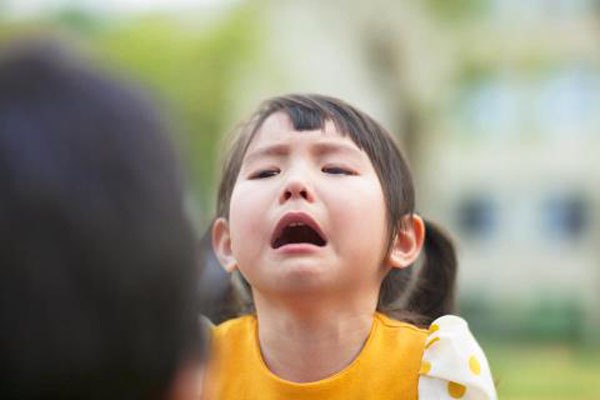 Trẻ mè nheo Trẻ mè nheo