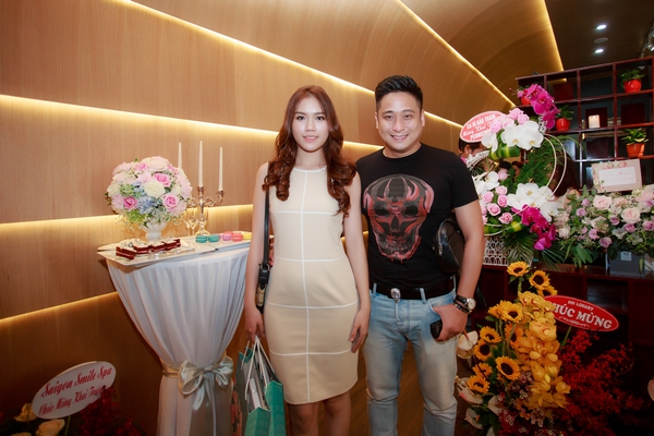 Ngẩn ngơ trước nhan sắc ngày càng quyến rũ của Á hậu Tú Anh Ngẩn ngơ trước nhan sắc ngày càng quyến rũ của Á hậu Tú Anh