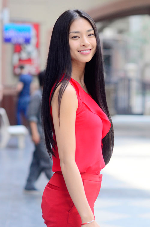 Những kiều nữ Việt sở hữu mái tóc dài đáng ghen tị 24