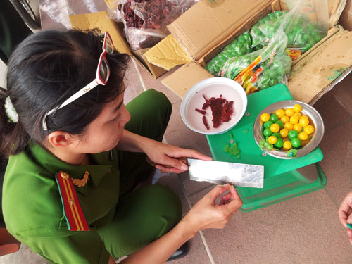 Kinh hãi những vụ phát hiện thực phẩm giả của Trung Quốc ở Việt Nam 2