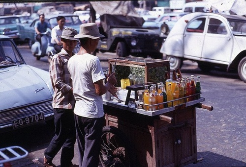 Những hình ảnh hiếm về ẩm thực vỉa hè Sài Gòn thế kỷ 20 36