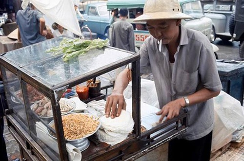 Những hình ảnh hiếm về ẩm thực vỉa hè Sài Gòn thế kỷ 20 4