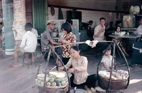 Những hình ảnh hiếm về ẩm thực vỉa hè Sài Gòn thế kỷ 20 6