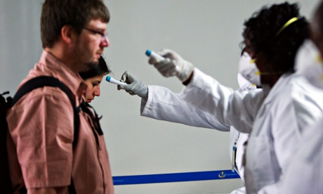 Thêm nhiều hãng hàng không huỷ chuyến bay đến các nước có dịch Ebola 1