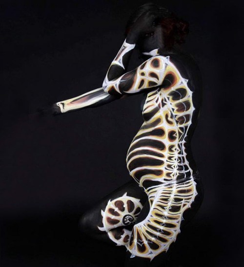 9 tác phẩm body painting sống động đến kinh ngạc của nữ họa sĩ Đức 2