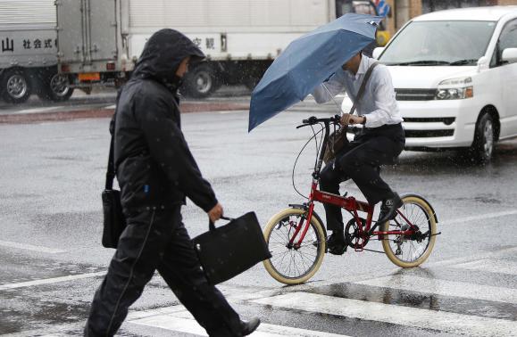 Siêu bão Phanfone tràn vào, 6 người chết và mất tích, 50 người bị thương 5