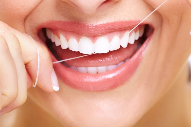 thói quen có hại cho hàm răng 3