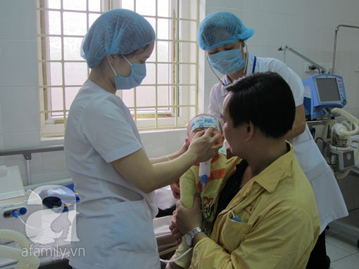 nhiều trẻ nhập viện v&igrave; nắng n&oacute;ng