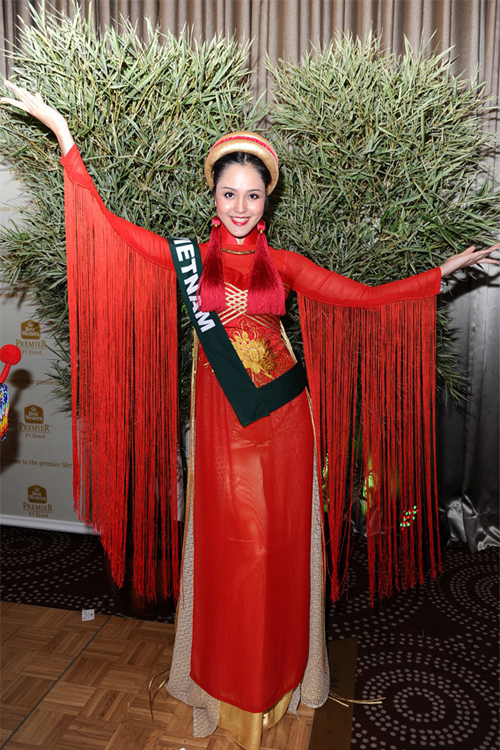 Bắt lỗi trang phục người đẹp Việt tại các cuộc thi quốc tế 1