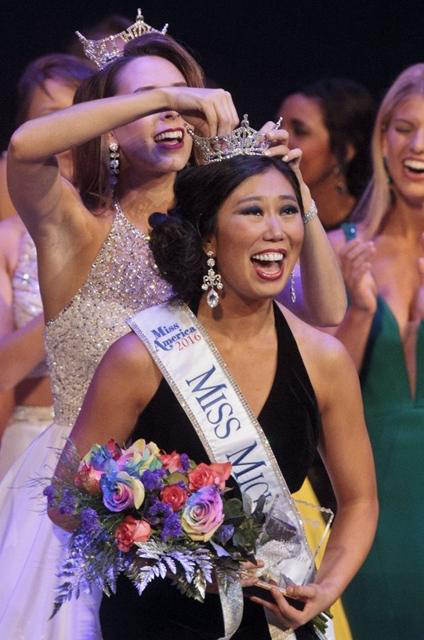 Nhan sắc xấu khó tả của cô gái gốc Hoa đăng quang một cuộc thi Hoa hậu Mỹ