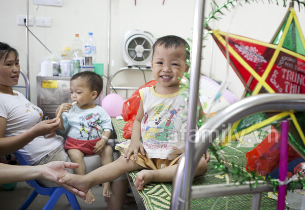 Xót xa những Trung thu “khuyết” ánh trăng 