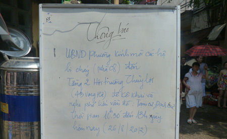Khung cảnh tan hoang sau vụ ch&aacute;y khu tập thể