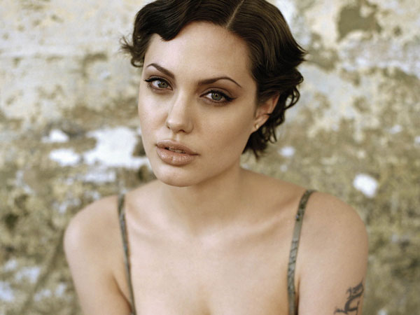 Angelina Jolie 