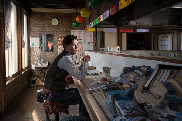 Nhật Bản: Người dân Fukushima trở lại thành phố ma trong loạt hình đầy ám ảnh - Ảnh 8.