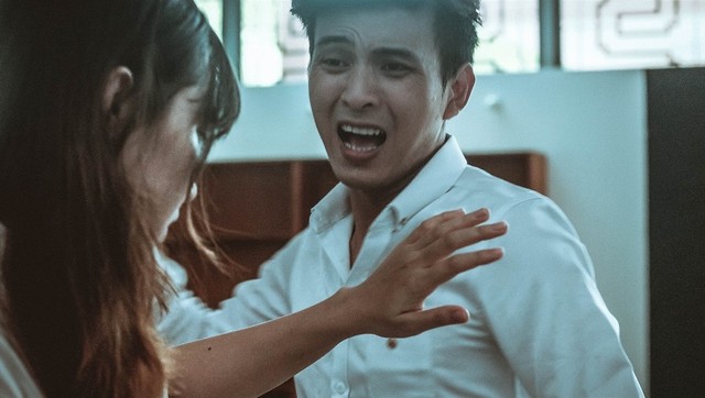 Mối quan hệ bế tắc, họ c&atilde;i vạ rồi thậm ch&iacute; l&agrave; đ&aacute;nh nhau.
