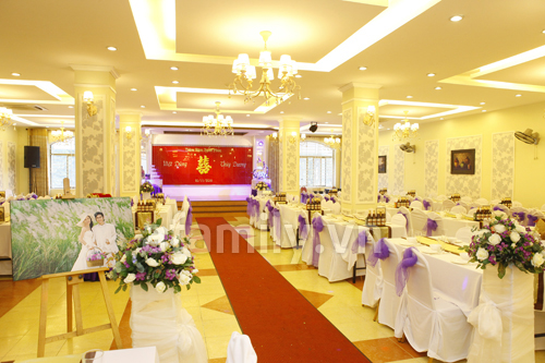 Đắt khách dịch vụ đặt tiệc cưới tại Hà Nội 4 Đắt khách dịch vụ đặt tiệc cưới tại Hà Nội 4