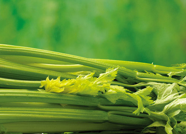 10 thực ph&acirc;̉m làm gương mặt bạn đẹp tự nhi&ecirc;n 