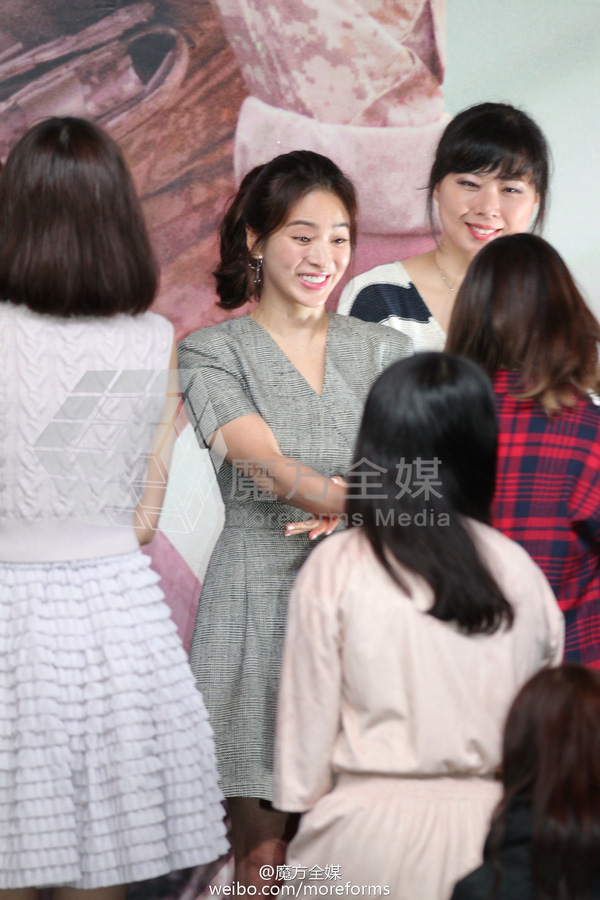 Song Hye Kyo - Song Joong Ki cười tít mắt, tình tứ tại họp báo Hồng Kông - Ảnh 31.