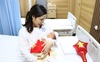 Bé gái chào đời từ phôi thai đông lạnh hơn 1 thập kỷ: Hành trình của người mẹ hẹn con từ 11 năm trước