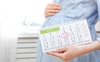 Có thể chọn ngày làm IVF để sinh con đúng thời điểm mong muốn không? Bác sĩ sản khoa mách các mẹ cách "cộng trừ" để chuyển phôi