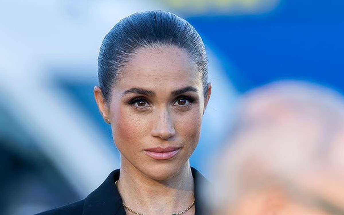 Meghan "ngán" Harry xuất hiện cùng vì cứ gây drama, quyết đi ...