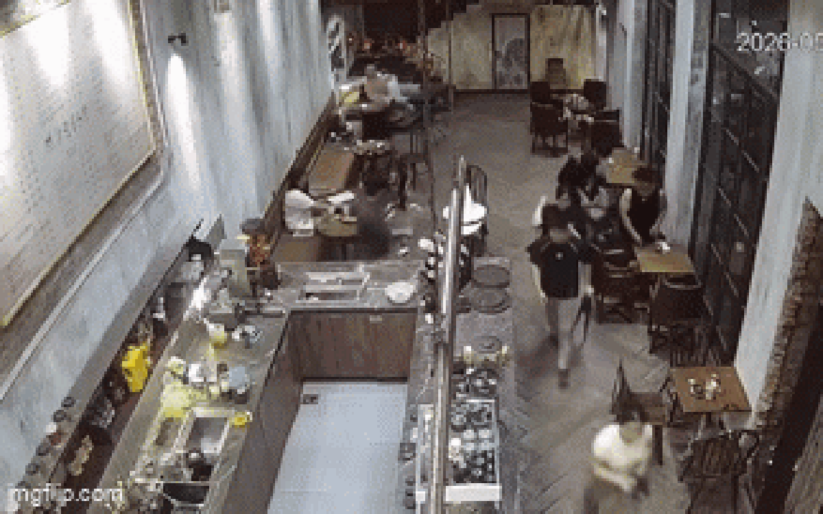 Quán cafe Đà Nẵng bị đập phá: Thông tin mới về người đàn ông ngoại quốc