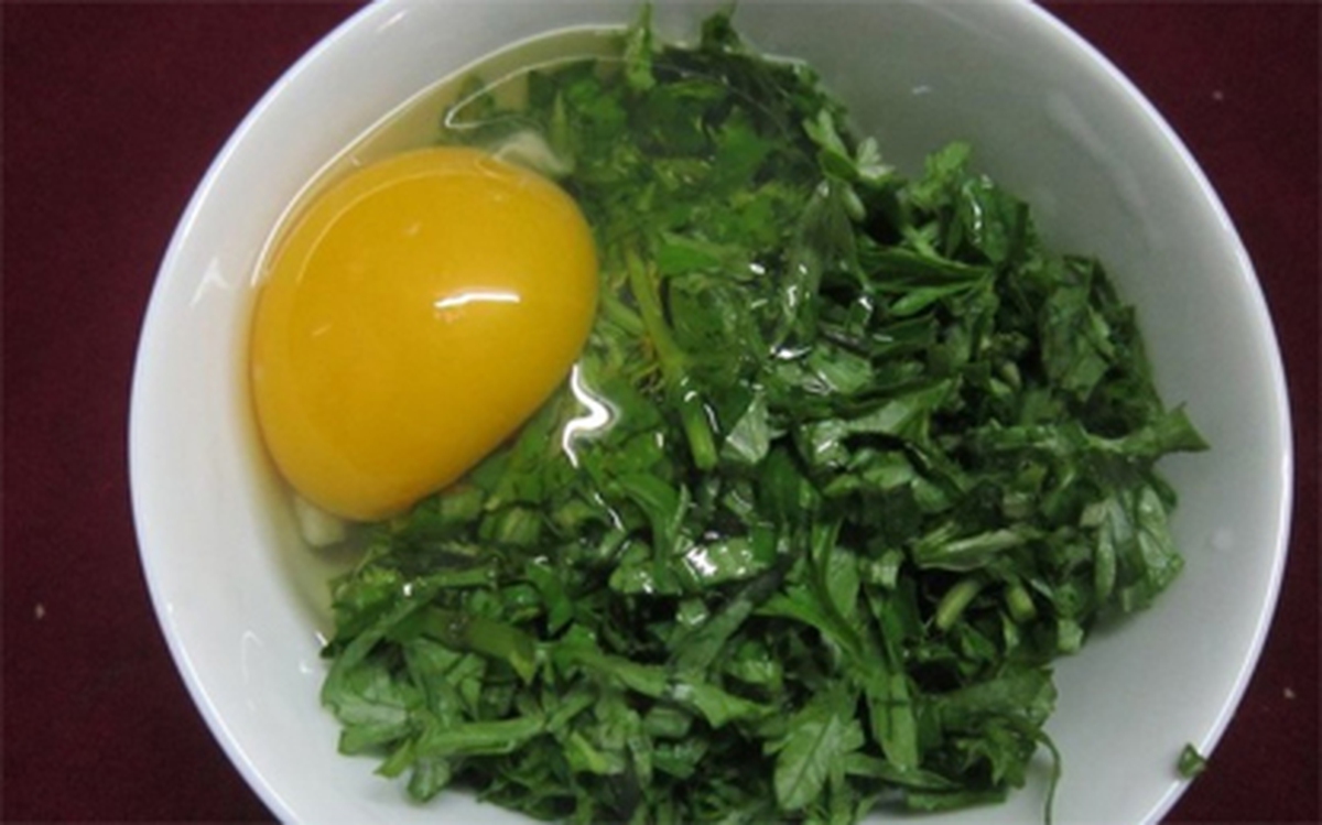 Vì sao NGẢI CỨU, rau má, rau răm có thể gây họa?