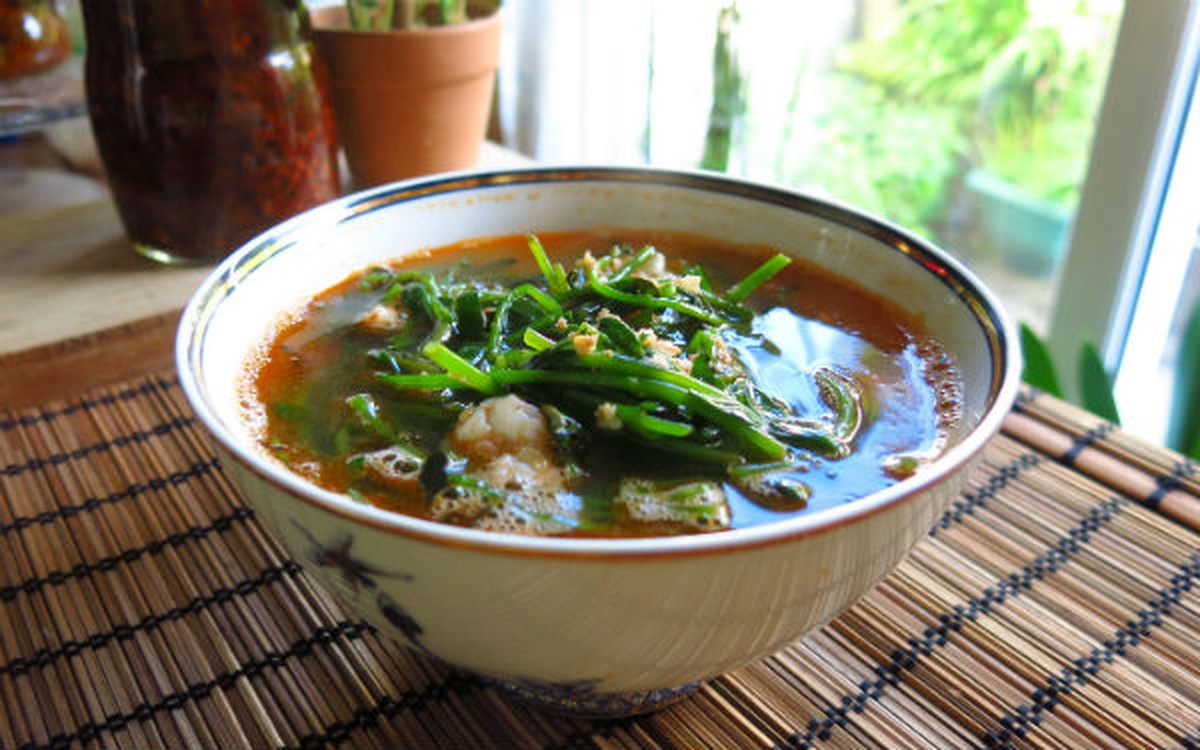 Nấu CANH RAU ĐẮNG NẤU TÔM ngọt lành thanh nhiệt