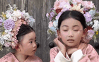 Trend "Kiếp này cài hoa lên tóc" rần rần giới bỉm sữa Trung - Việt, mẹ nào có con gái không thể bỏ lỡ 