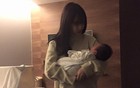 Vì sao 2 chúng ta cùng nhau sinh ra đứa trẻ, nhưng cái gì cũng đổ lên đầu mẹ nó?