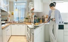Căn bếp 3,5m² chữ U đang viral: Nhỏ xíu mà "ăn đứt" bếp lớn, sắp xếp đỉnh cao khiến dân mạng bùng nổ