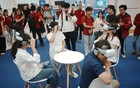 Triển lãm VIIE 2025: Hàng nghìn bạn trẻ đổ về khám phá công nghệ, trải nghiệm chuyển đổi xanh và tài chính số