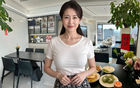 Nhà của người phụ nữ 51 tuổi khiến tôi “ghen tị không chịu nổi”: Không rộng, không sang nhưng sống quá đỉnh!