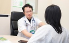 Người trẻ mắc ung thư giai đoạn muộn có 1 điểm chung, bác sĩ thốt lên "đây là rào cản lớn"