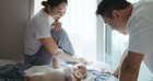 “Lương em không bằng giúp việc” - Mẹ trẻ sau sinh sốc khi nghe chồng phản đối việc đi làm lại