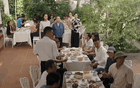 Lạ đời nữ diễn viên Việt ăn miếng thịt gà cũng được tung hô tới nóc, diễn hay hơn cả đời cộng lại