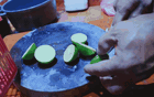 Hai loại trái cây không thể thiếu trong mỗi chuyến ra khơi của dân biển, linh hồn của những "bữa tiệc" giữa đại dương