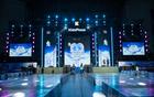 Hé lộ sân khấu WeFamily Awards 2026 trước giờ G: Bộ đôi MC tất bật tổng duyệt tại Cung Thể thao Quần Ngựa