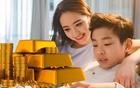 Nam sinh lớp 8 dồn hết tiền lì xì mua vàng tích lũy tại ngân hàng từ đầu 2025, giờ lãi lớn, mẹ tấm tắc khen con "có tầm nhìn"!