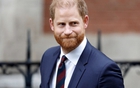 Bị quỹ từ thiện 20 năm ruột thịt đâm đơn kiện, Vương tử Harry ôm "trái đắng"