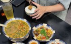 Tâm sự khó tin của cô vợ mỗi tháng được chồng đưa 100 triệu, "nếu cần có thể đưa thêm"