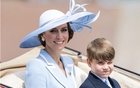 Bí mật sau bộ đầm xanh của Vương phi Kate tại Trooping the Colour 2026