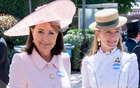 Mẹ của Vương phi Kate diện lại váy cưới của Pippa tại Royal Ascot, chọn toàn thương hiệu con gái yêu thích