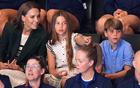 Gia đình Vương phi Kate hiếm hoi xuất hiện đủ 5 thành viên: George, Charlotte và Louis chiếm trọn spotlight