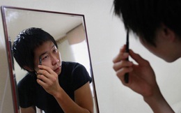 Vợ mất, tôi phải giả gái suốt hơn 4 năm qua để làm mẹ của con gái