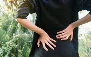 5 loại ung thư "tử thần" thích trốn sau dấu hiệu đau thắt lưng mà nhiều người cho là BỆNH VẶT