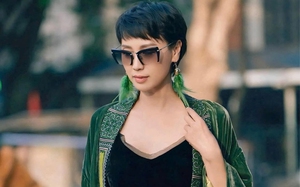 Ngọc Trinh da trắng mịn, eo thon đẳng cấp nhờ 2 loại nước d&acirc;n d&atilde;, 1 loại rau rẻ b&egrave;o b&aacute;n đầy chợ Việt - Ảnh 1.